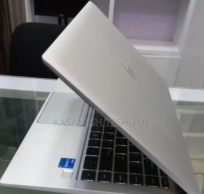 New Laptop HP EliteBook 840 16GB Intel Core i5 SSD 512GB