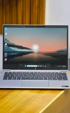 New Laptop HP Elitebook 830 G11 16GB AMD Ryzen 7 SSD 512GB