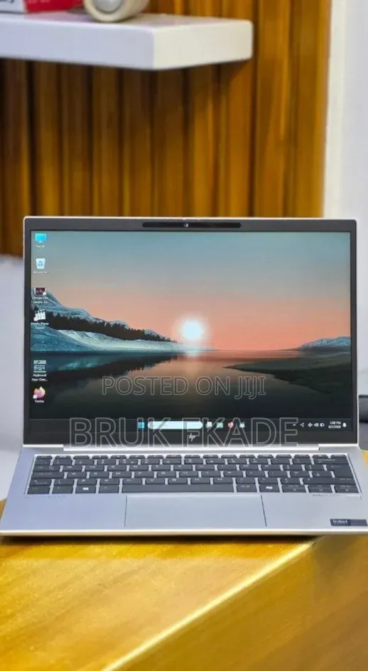 New Laptop HP Elitebook 830 G11 16GB AMD Ryzen 7 SSD 512GB
