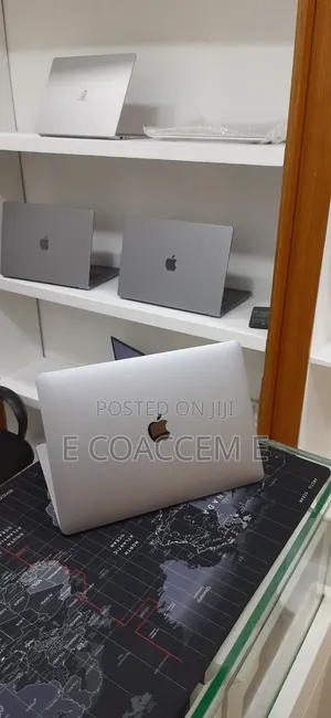 New Laptop Apple MacBook 16GB Intel Core i7 SSD 256GB