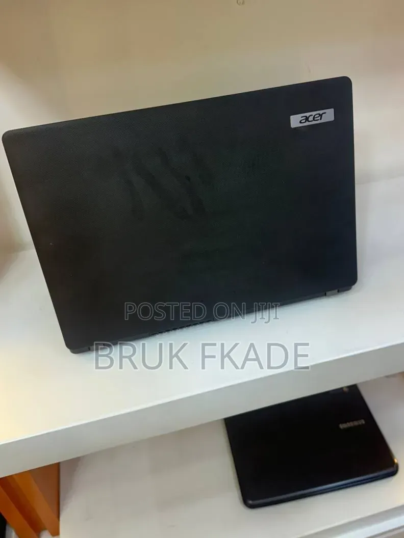 New Laptop Acer TravelMate X514 8GB Intel Core i5 SSD 256GB