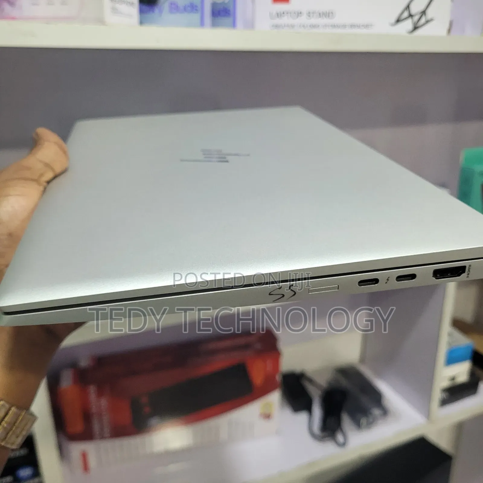 New Laptop HP EliteBook 830 16GB Intel Core i7 SSD 512GB