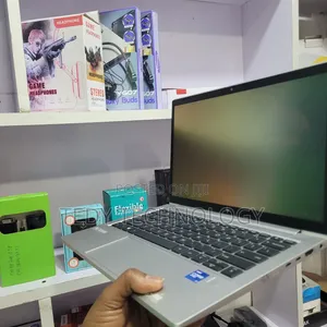 New Laptop HP EliteBook 830 16GB Intel Core i7 SSD 512GB