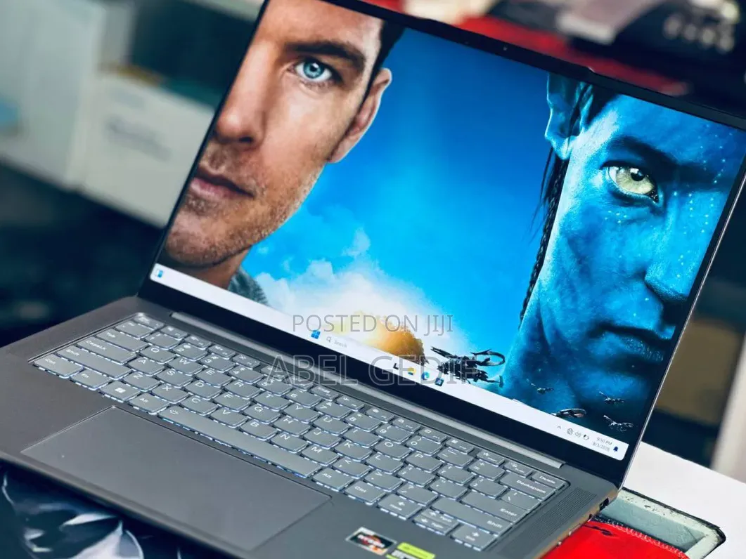 New Laptop Lenovo 16GB AMD Ryzen 7 SSD 512GB