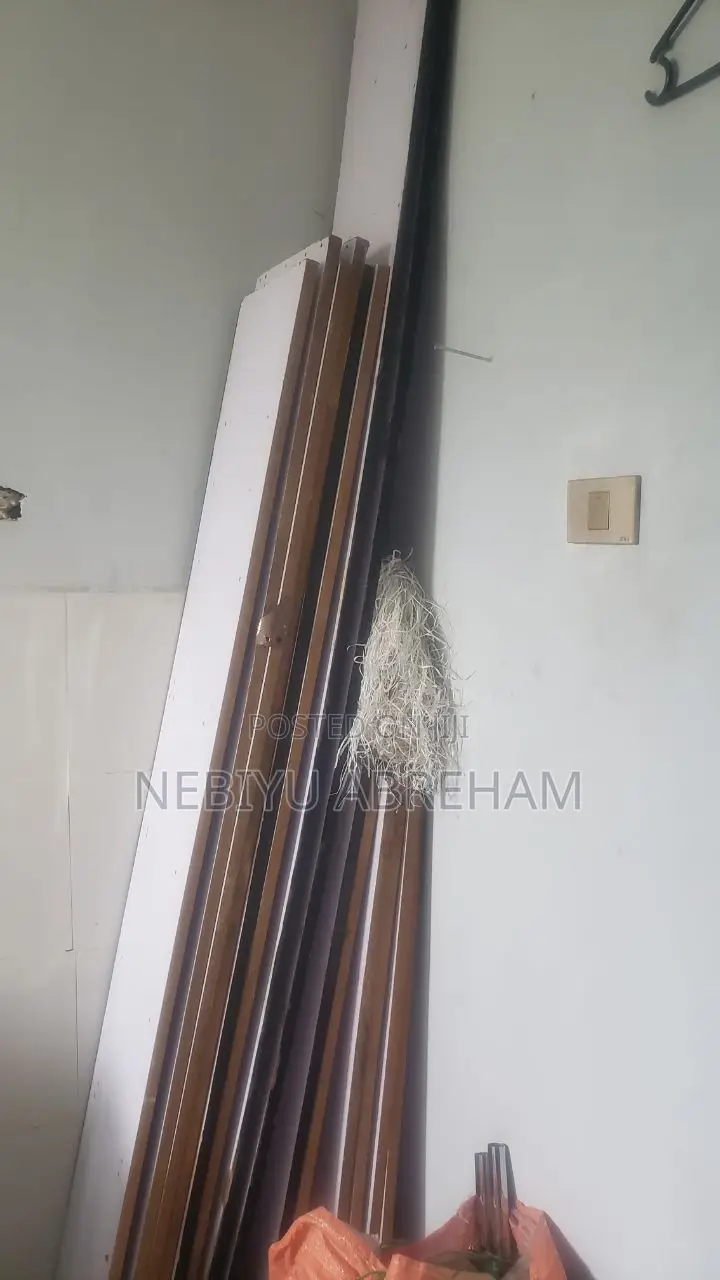 የ ሴቶች ልብስ አሻንጉሊት