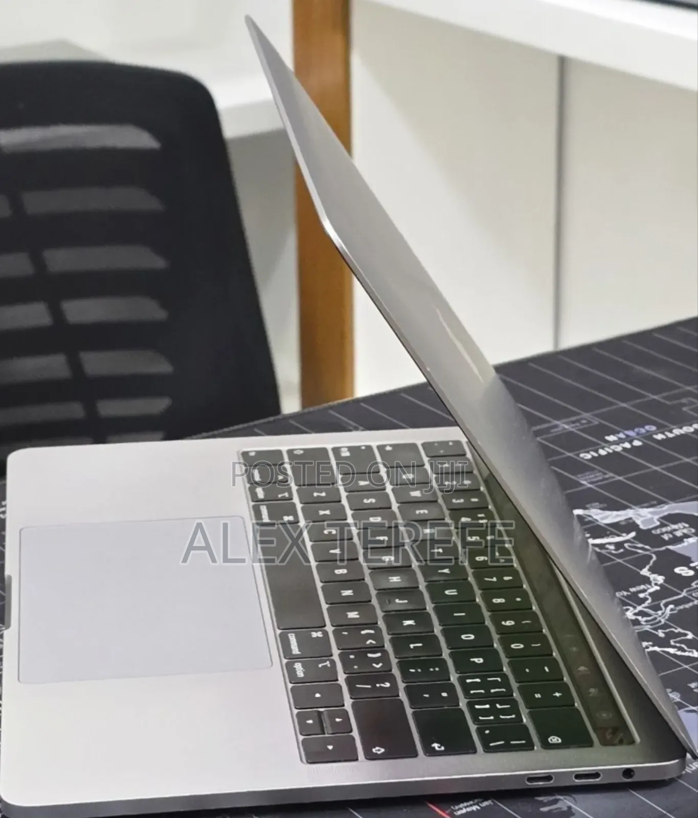 New Laptop Apple MacBook Pro 2019 16GB Intel Core i7 SSD 256GB