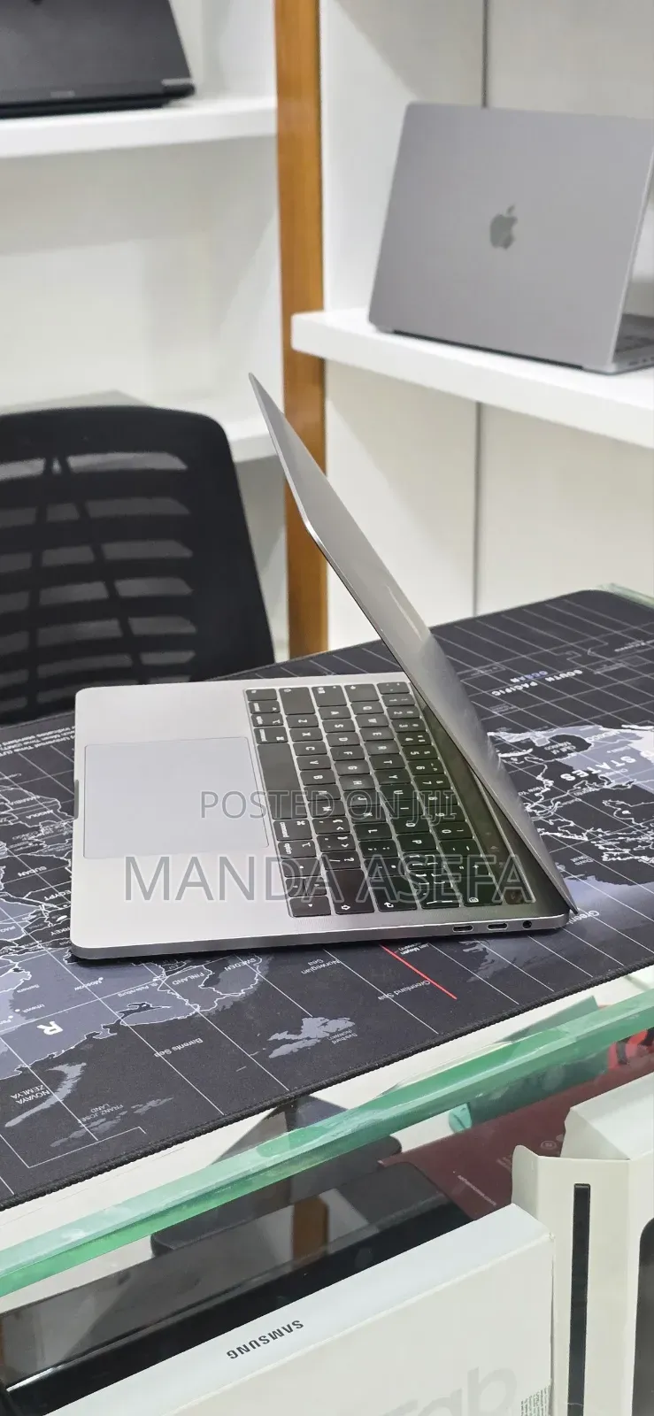 New Laptop Apple MacBook Pro 2019 16GB Intel Core i7 SSD 256GB