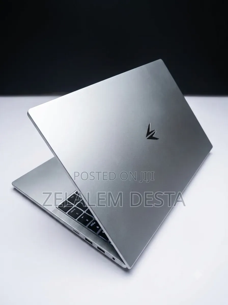New Laptop 16GB AMD Ryzen 7 SSD 500GB