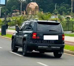 Toyota Land Cruiser Prado 2024 Black