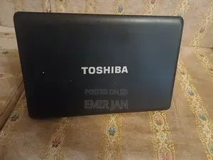Laptop Toshiba Satellite C665 4GB Intel Core i3 HDD+SSD 500GB