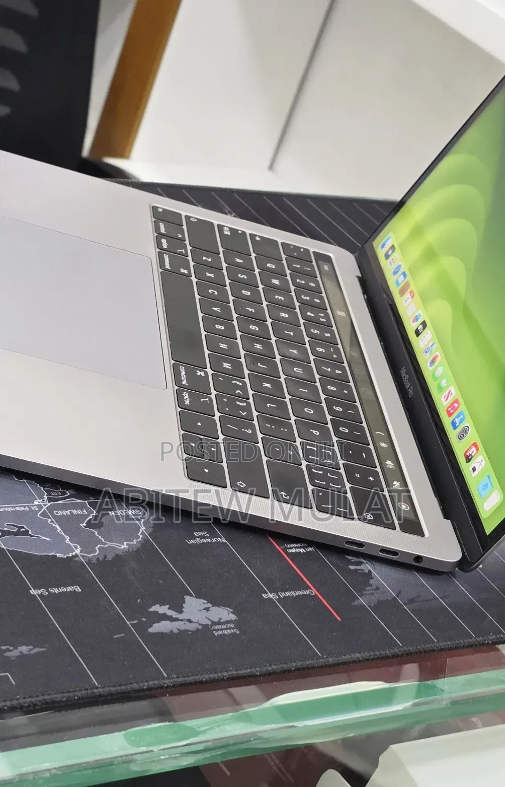 New Laptop Apple MacBook Pro 2019 16GB Intel Core i7 SSD 256GB