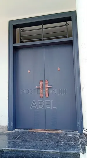 Victor Door | the Perfect Entrance Solution