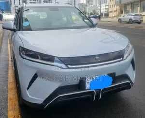 BYD Yuan Up 45 kWh FWD 2024 Ivory