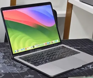 New Laptop Apple MacBook Pro 2019 16GB Intel Core i7 SSD 256GB