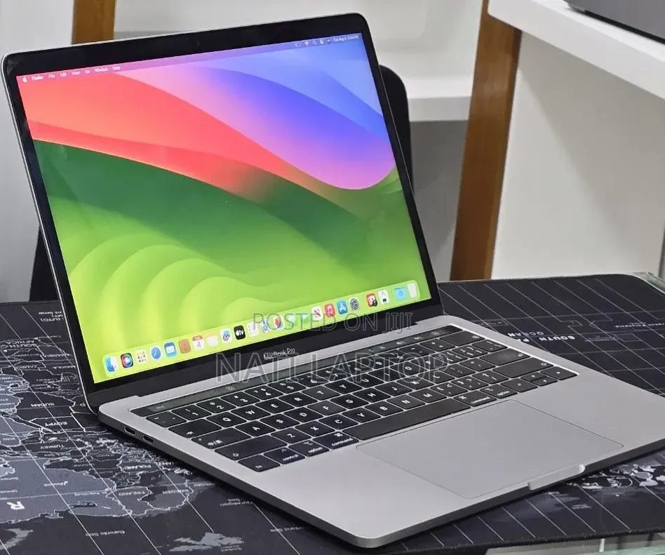 New Laptop Apple MacBook Pro 2019 16GB Intel Core i7 SSD 256GB