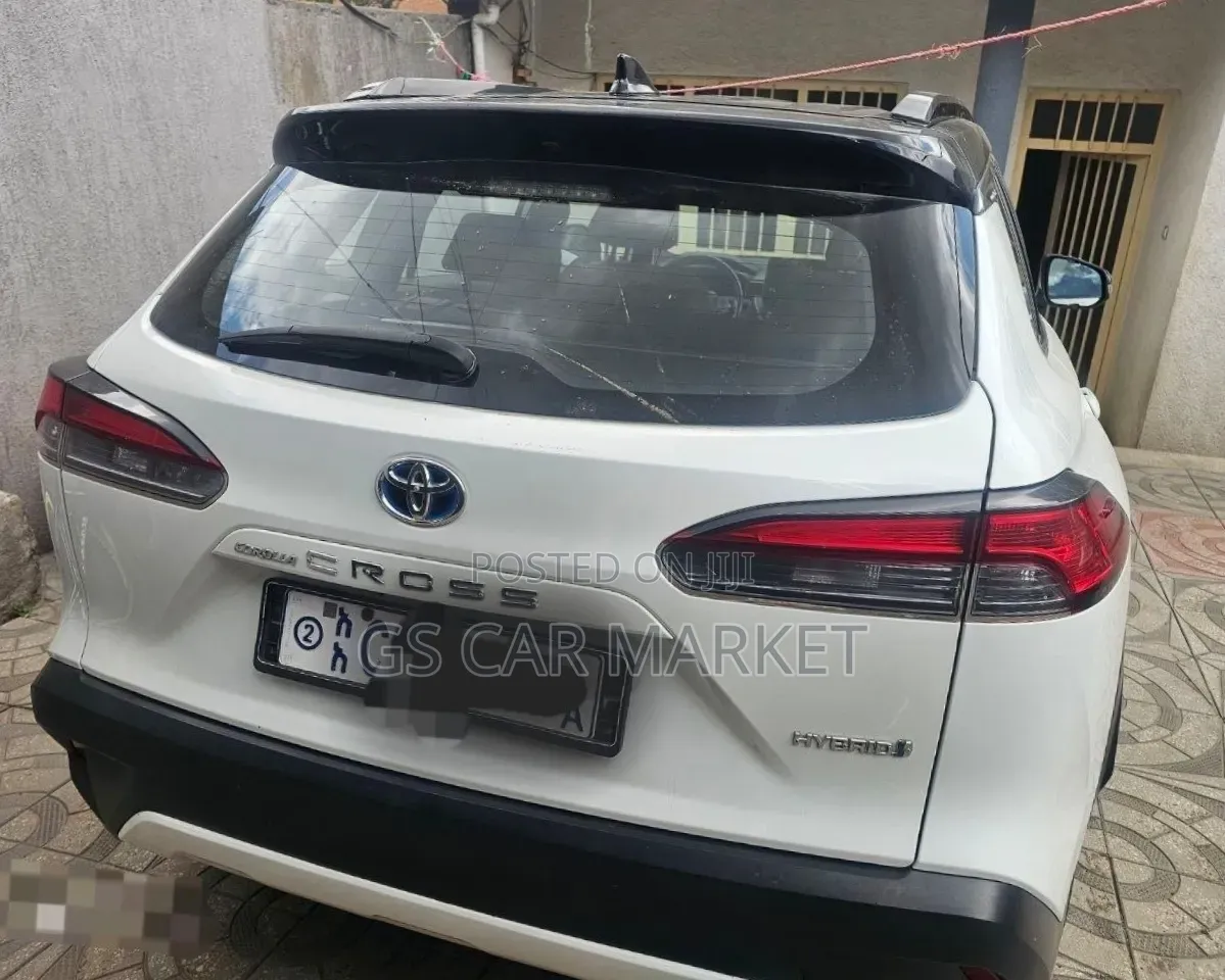 Toyota Corolla Cross 1.8 Hybrid FWD 2022 White