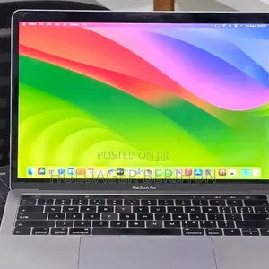 New Laptop Apple MacBook Pro 2019 16GB Intel Core i7 SSD 256GB