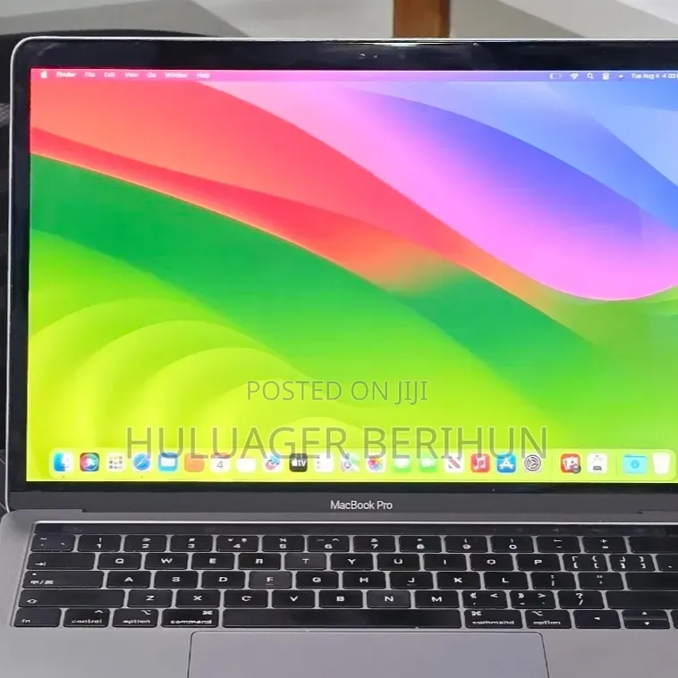 New Laptop Apple MacBook Pro 2019 16GB Intel Core i7 SSD 256GB