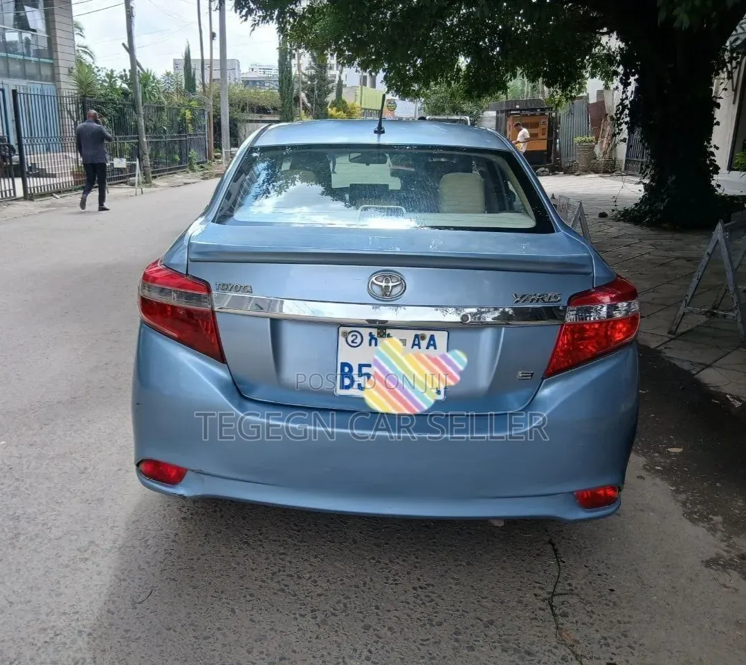 Hyundai Avante 2015 Blue