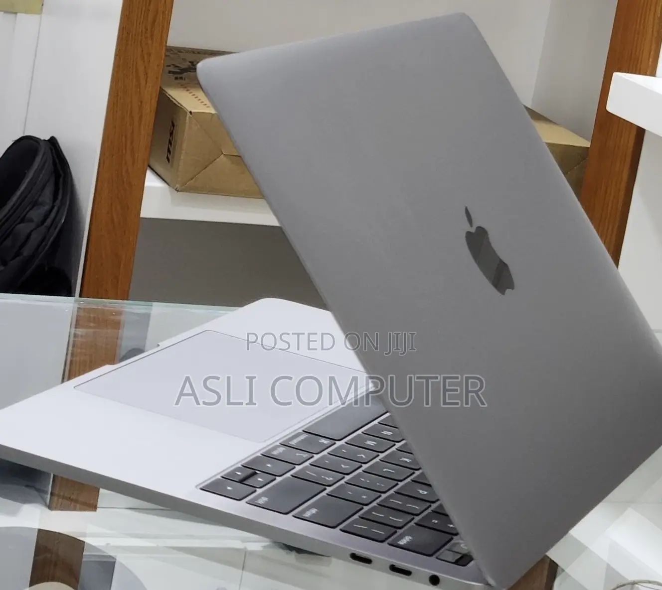New Laptop Apple MacBook Pro 2019 16GB Intel Core i7 SSD 512GB