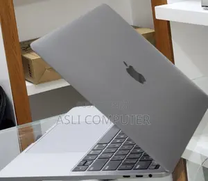 New Laptop Apple MacBook Pro 2019 16GB Intel Core i7 SSD 512GB