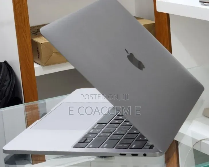 New Laptop Apple MacBook 16GB Intel Core i7 SSD 512GB