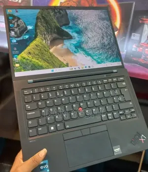 New Laptop Lenovo ThinkPad X1 Carbon Gen11 16GB Intel Core i7 SSD 1T