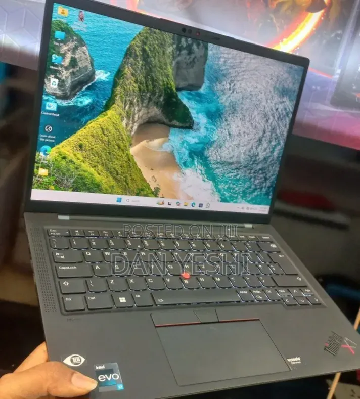 New Laptop Lenovo ThinkPad X1 Carbon Gen11 16GB Intel Core i7 SSD 1T