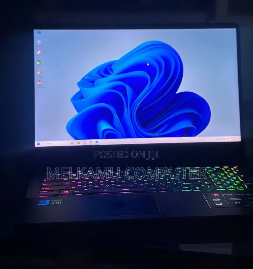 New Laptop MSI GE73 Raider RGB 8RF 16GB Intel Core i7 SSD 512GB