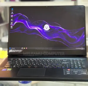 New Laptop MSI GE73 Raider RGB 8RF 16GB Intel Core i7 SSD 512GB
