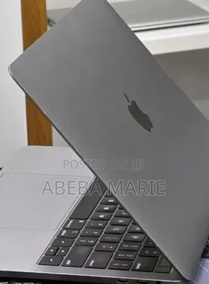 New Laptop Apple MacBook Pro 2019 16GB Intel Core i7 SSD 1T