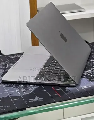 New Laptop Apple MacBook Pro 2019 16GB Intel Core i7 SSD 1T
