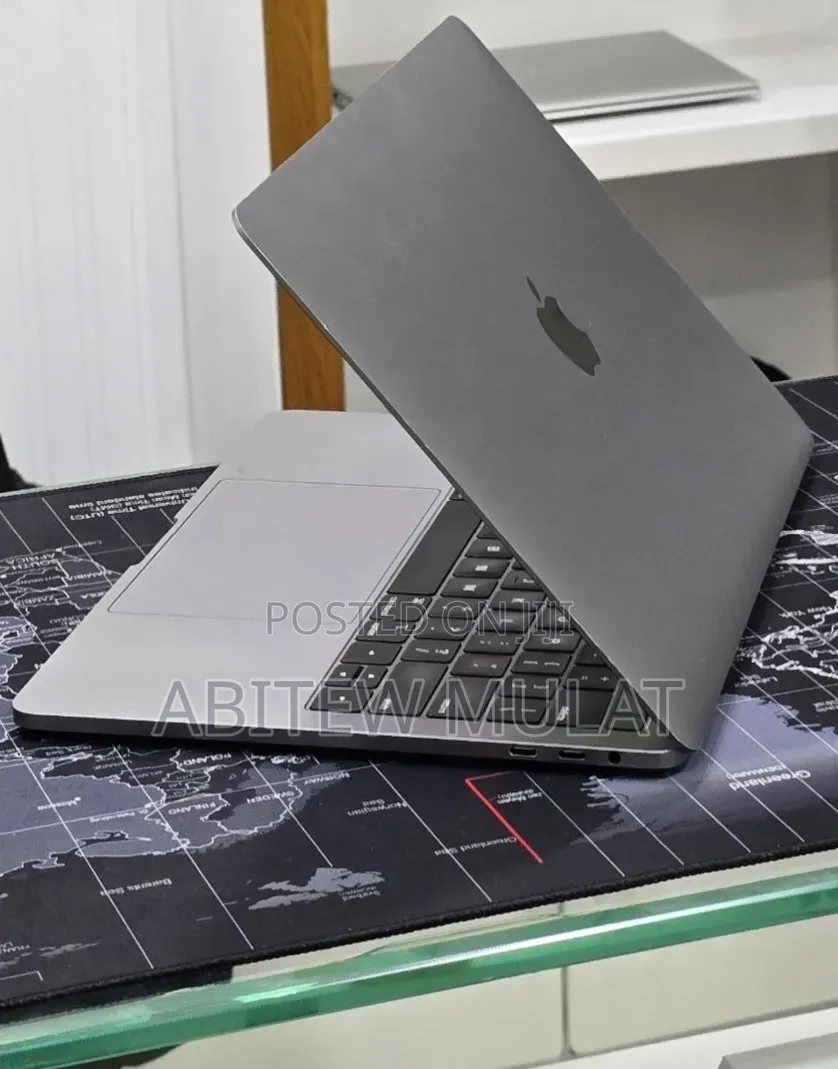 New Laptop Apple MacBook Pro 2019 16GB Intel Core i7 SSD 1T
