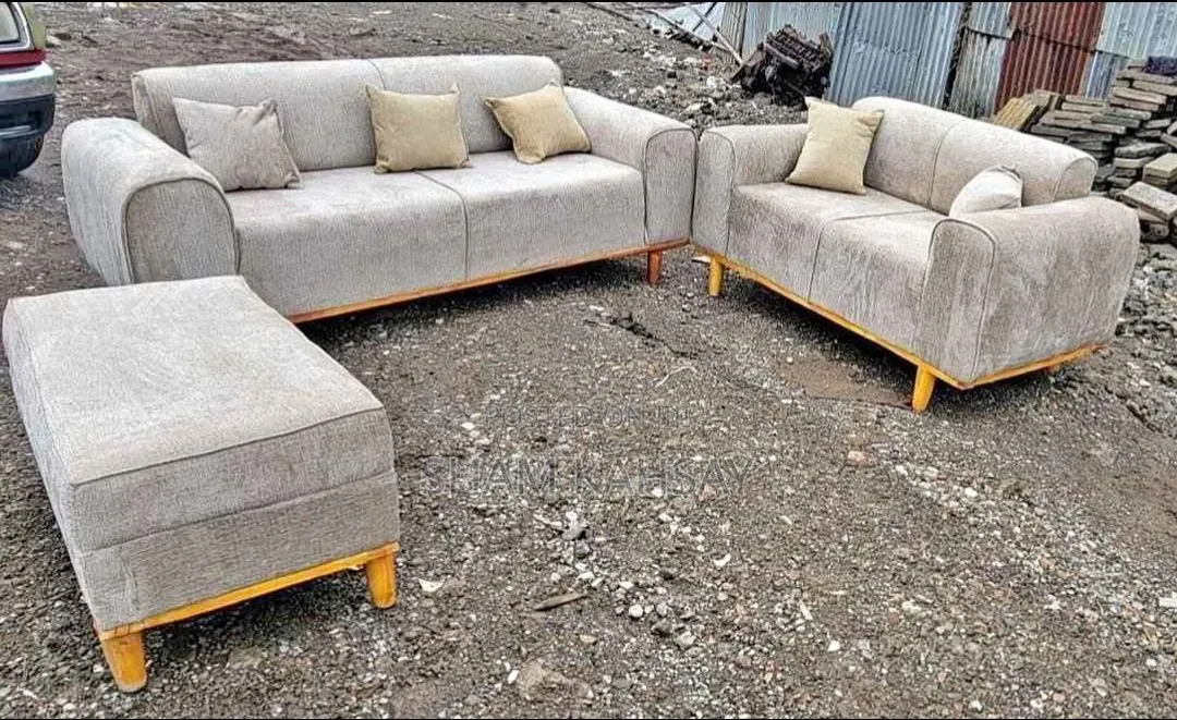 Beautiful Living Room Furniture Set for Sale