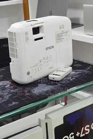 Epson S05 Projector