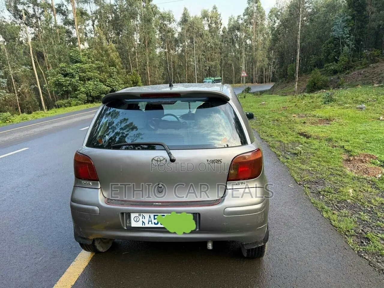 Toyota Vitz 2005 Gold