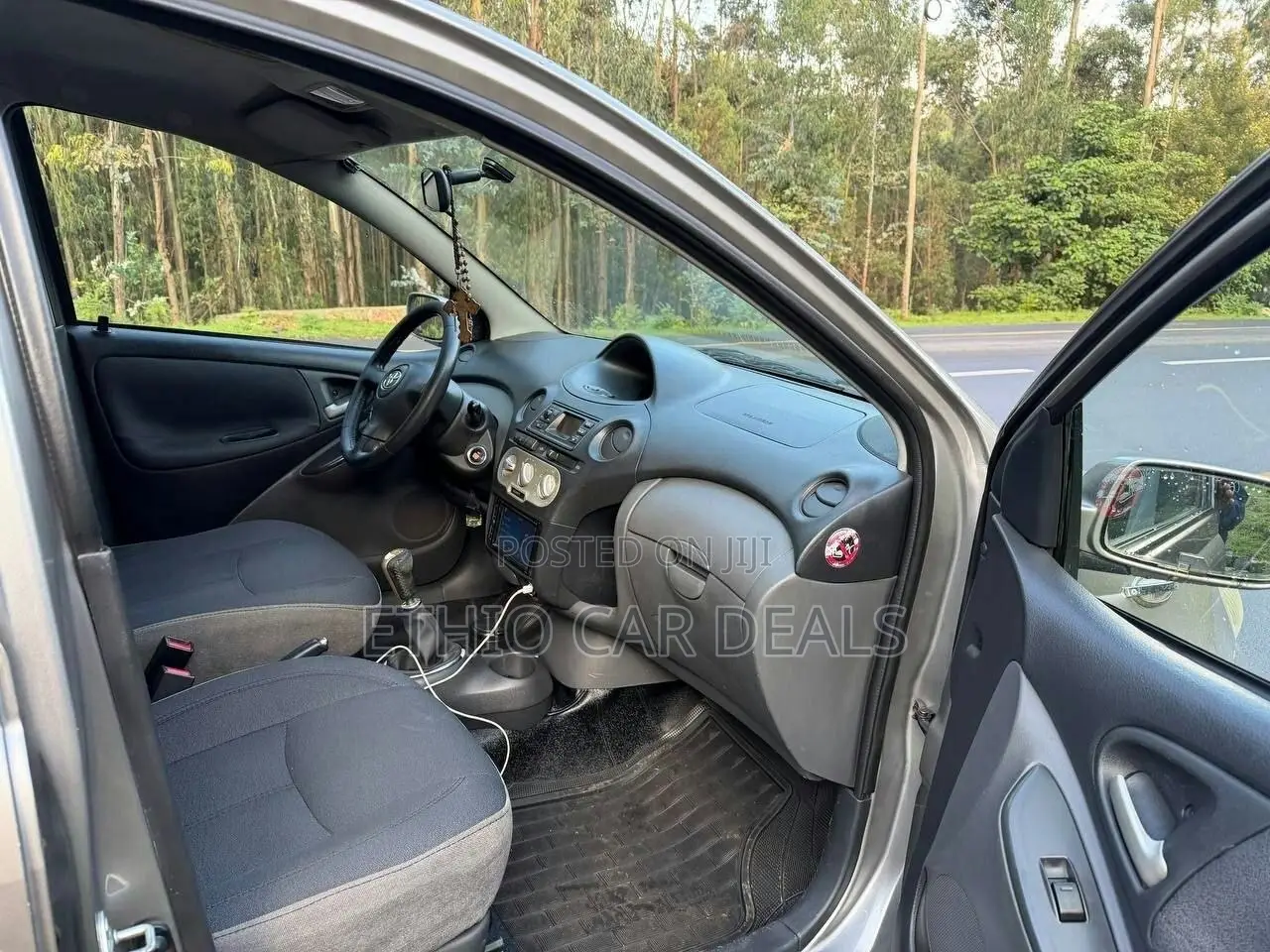 Toyota Vitz 2005 Gold