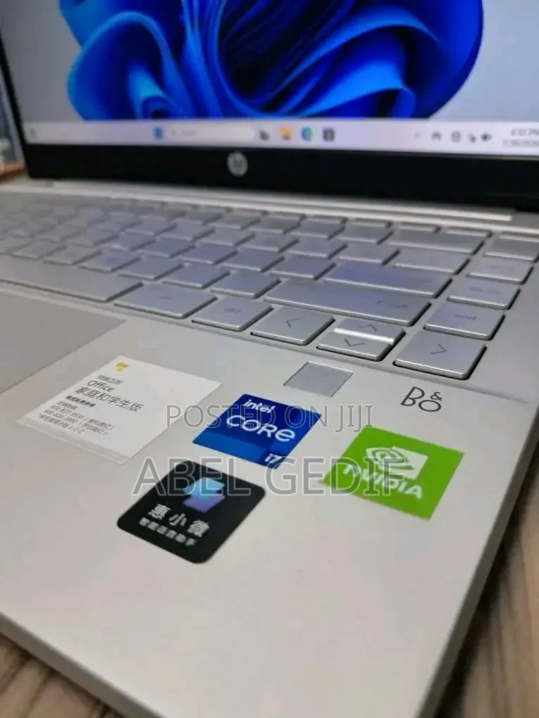 New Laptop HP Pavilion 14 16GB Intel Core i7 SSD 512GB