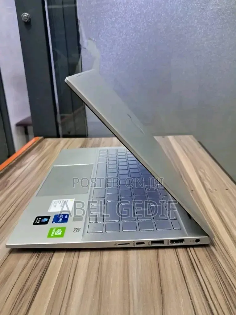 New Laptop HP Pavilion 14 16GB Intel Core i7 SSD 512GB