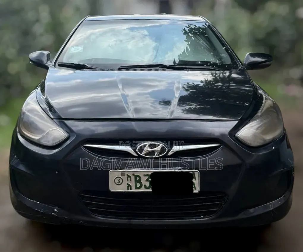 Hyundai Accent 2012 Black