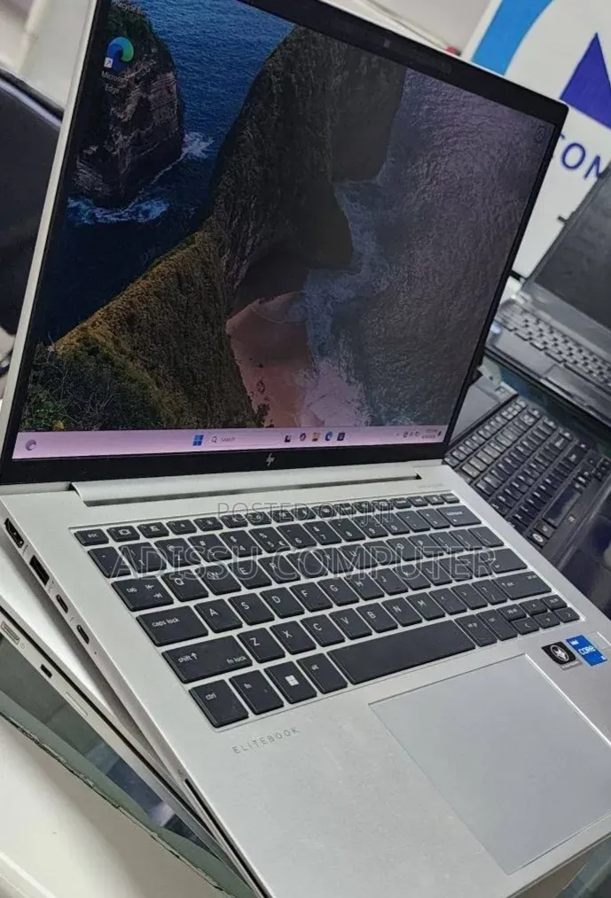 New Laptop HP EliteBook 840 G9 16GB Intel Core i7 SSD 512GB