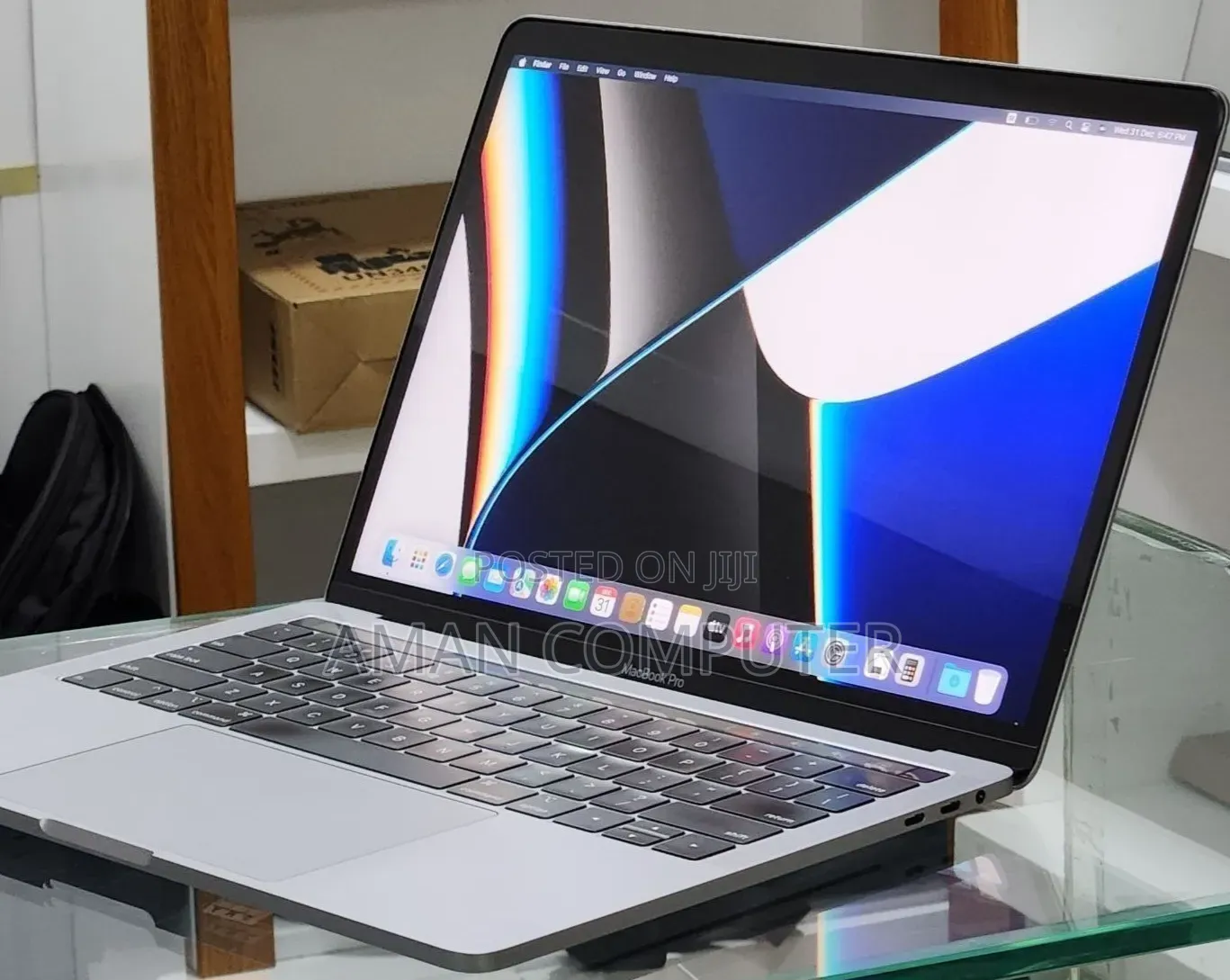 New Laptop Apple MacBook Pro 2019 16GB Intel Core i7 SSD 512GB
