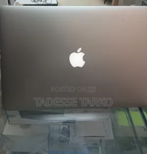 New Laptop Apple MacBook Pro 2015 8GB Intel Core i5 SSD 128GB