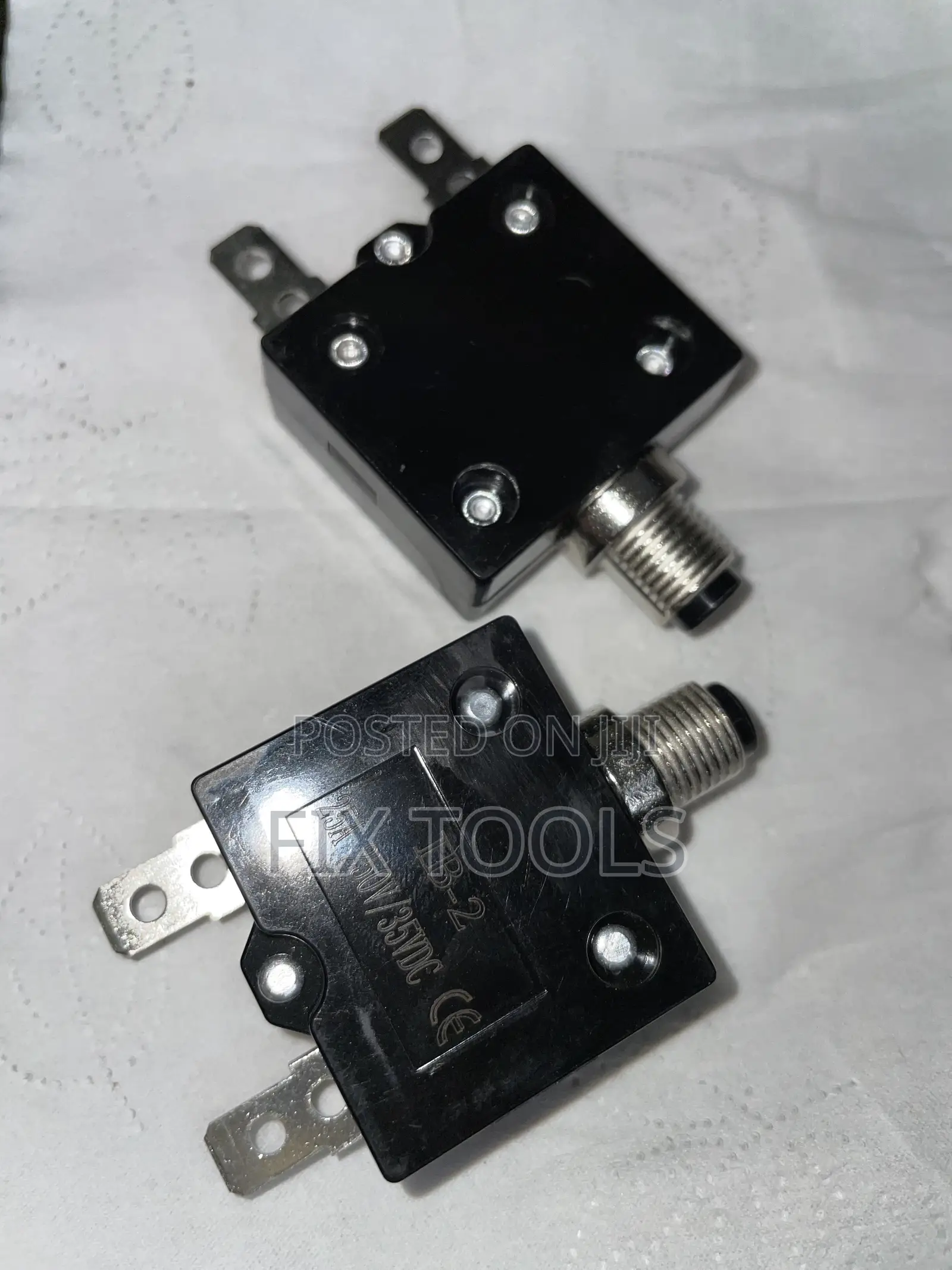 Push-to-Reset Button 20 Ampere