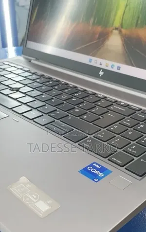 New Laptop HP ZBook Firefly G8 16GB Intel Core i7 SSD 512GB
