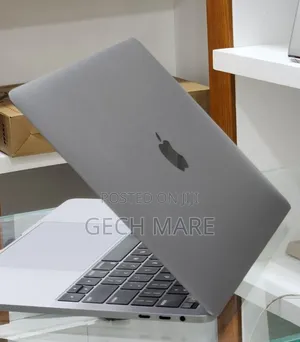 New Laptop Apple MacBook Pro 2019 16GB Intel Core i7 SSD 512GB