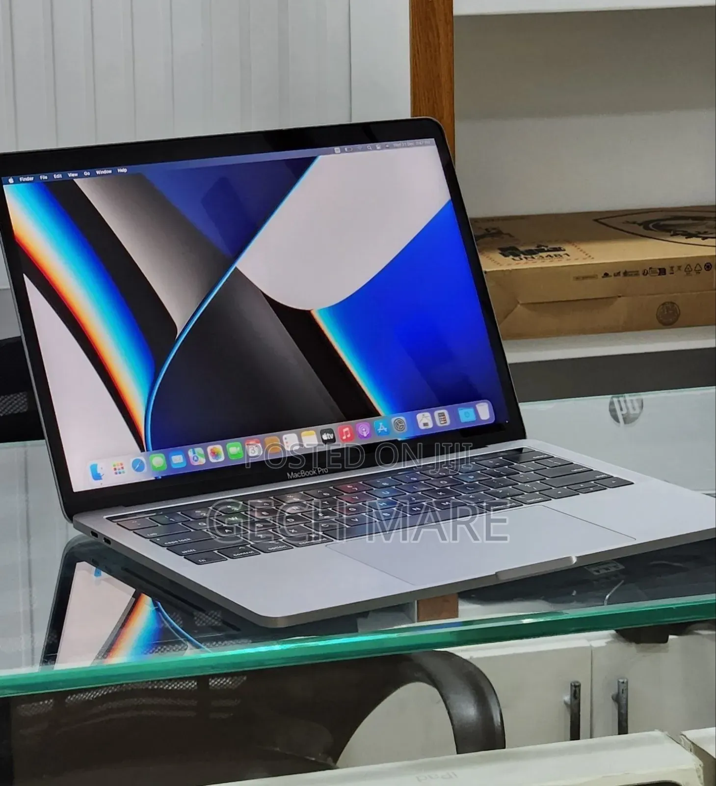 New Laptop Apple MacBook Pro 2019 16GB Intel Core i7 SSD 512GB