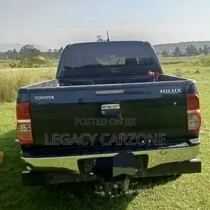 Toyota Hilux 2015 Black