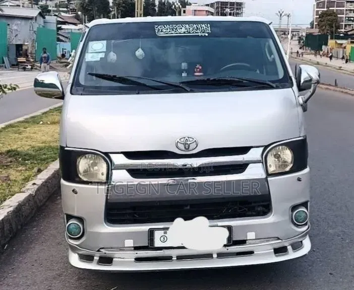 Toyota HiAce 2007 Grey