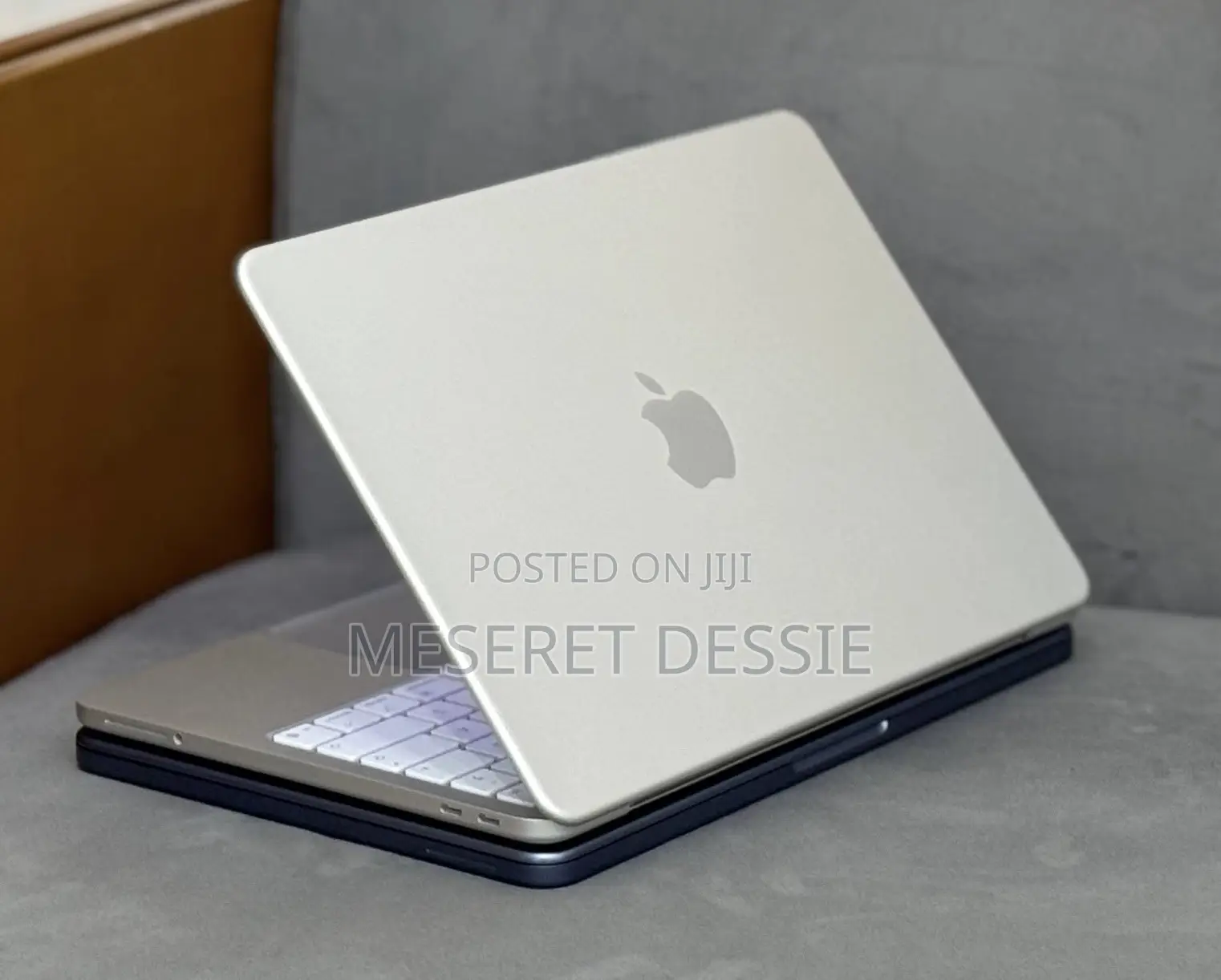 New Laptop Apple MacBook Pro 2025 M5 8GB Intel Core i5 SSD 256GB